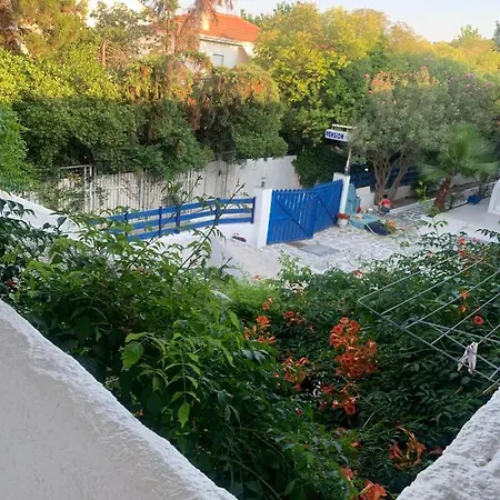 Superior Aparthotel 3*