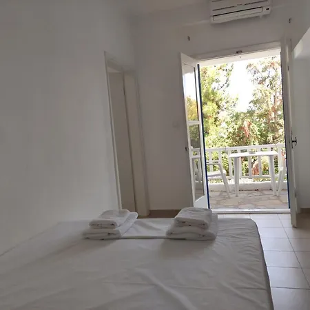 Superior Aparthotel 3*